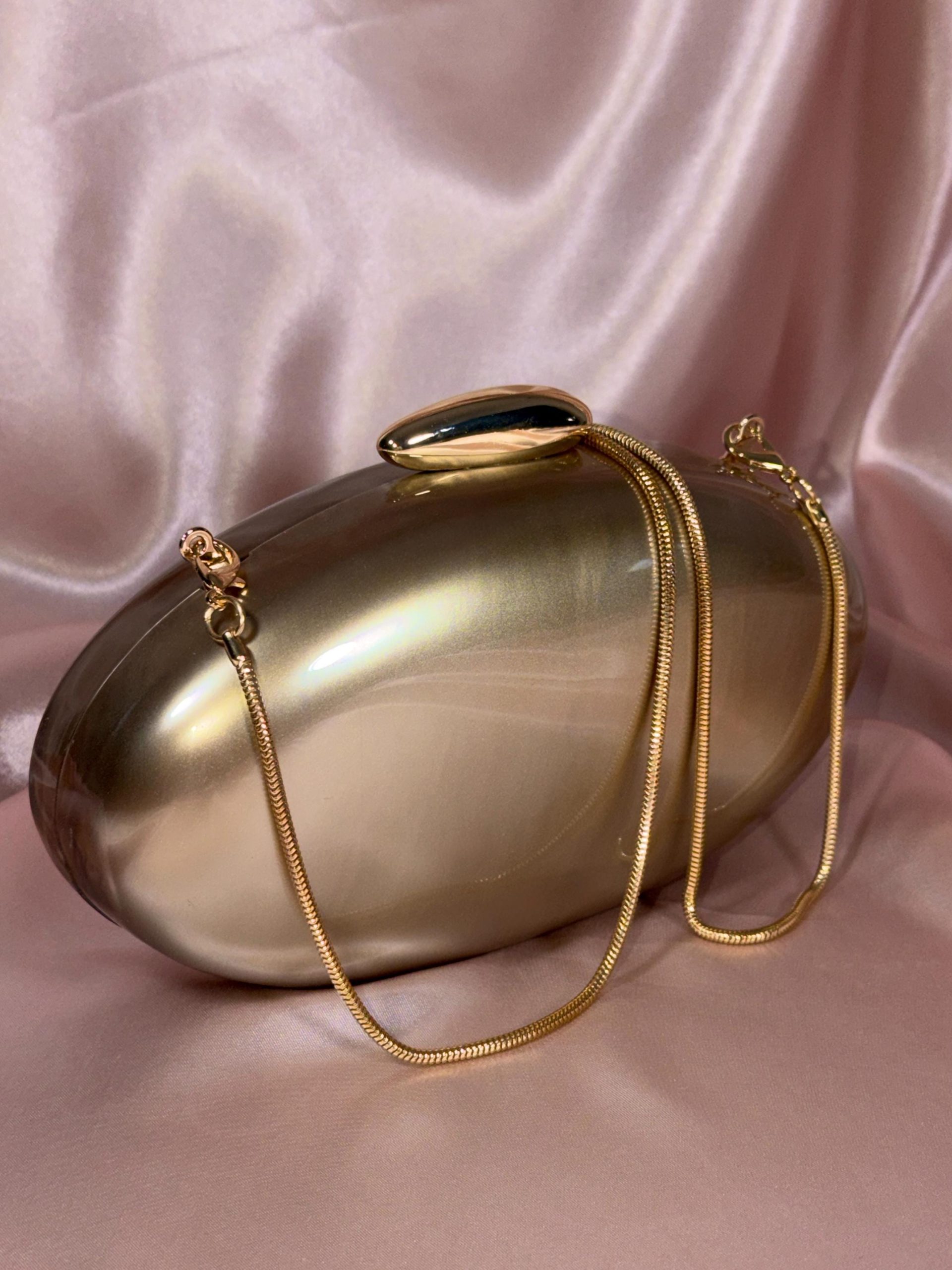 Pearl-White Oval Clutch Purse